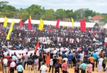 தமிழீழ தேசத்தில் அலையெனத் திரண்ட மக்கள் முள்ளிவாய்க்கால் மண்ணில் அஞ்சலி!
