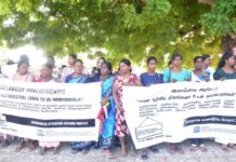 மக்களின் பூர்வீக நிலங்களை உடனடியாக ஒப்படைக்கக் கோரி மன்னாரில் கவனயீர்ப்புப் போராட்டம்!